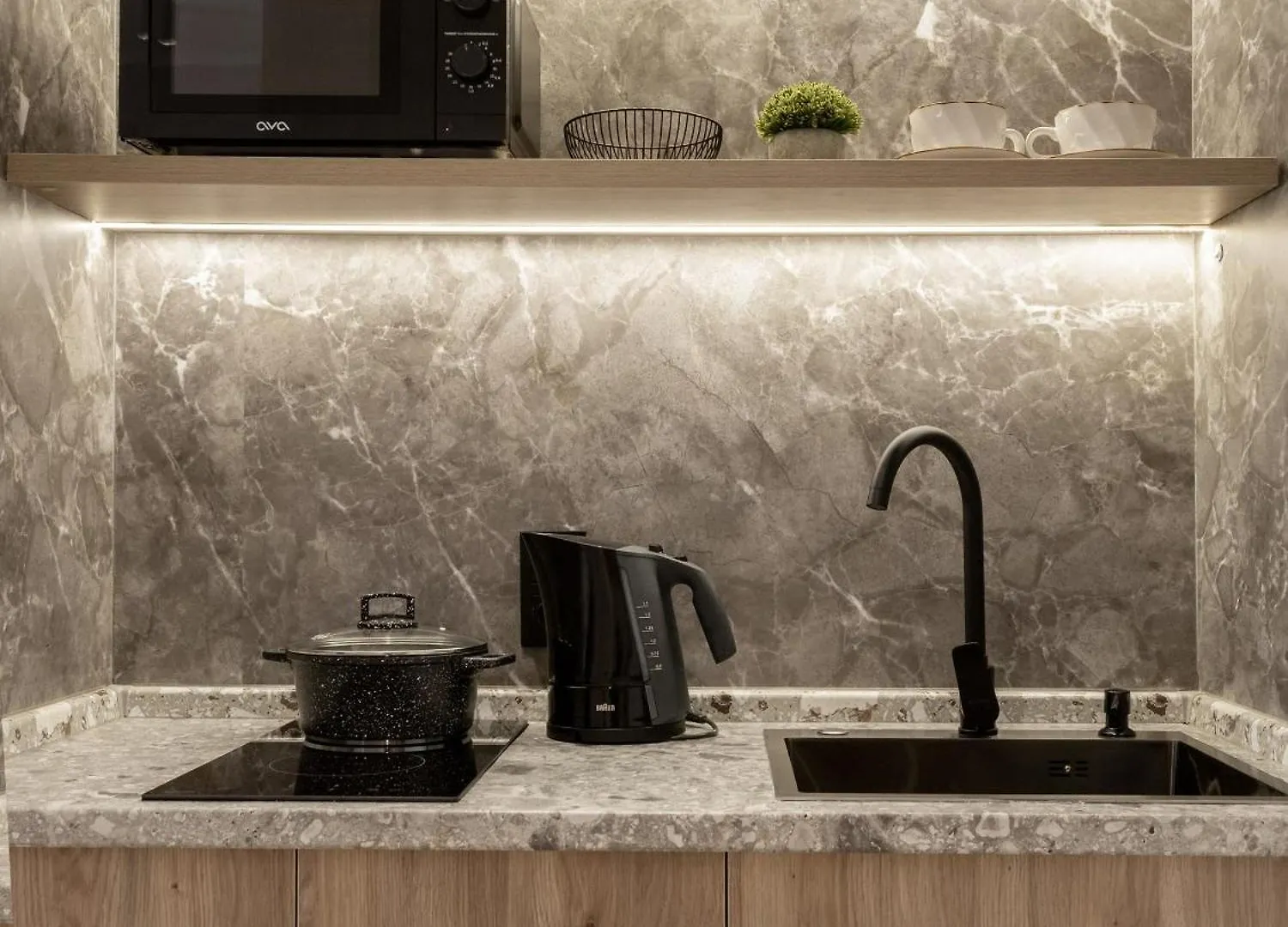 Апартаменты 8 На Байтурсынова 65А Almaty Apartment